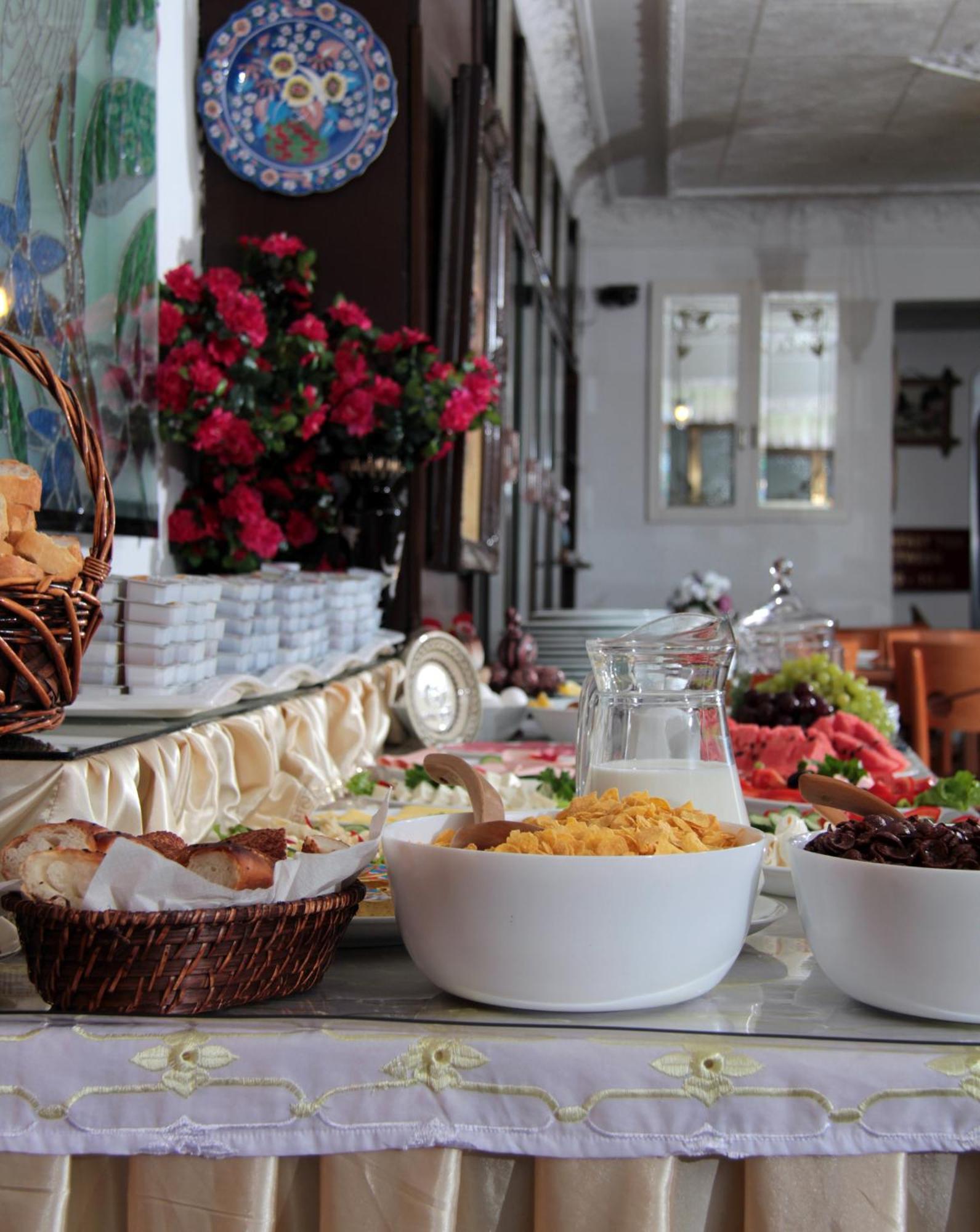 Hotel Nezih Istanbul Bagian luar foto